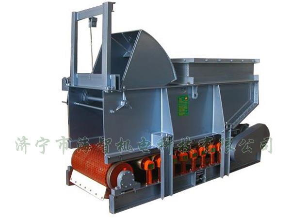 用手動、電動、液動或氣動驅(qū)動齒輪帶動弧型齒條來開啟或關(guān)閉扇型閘門